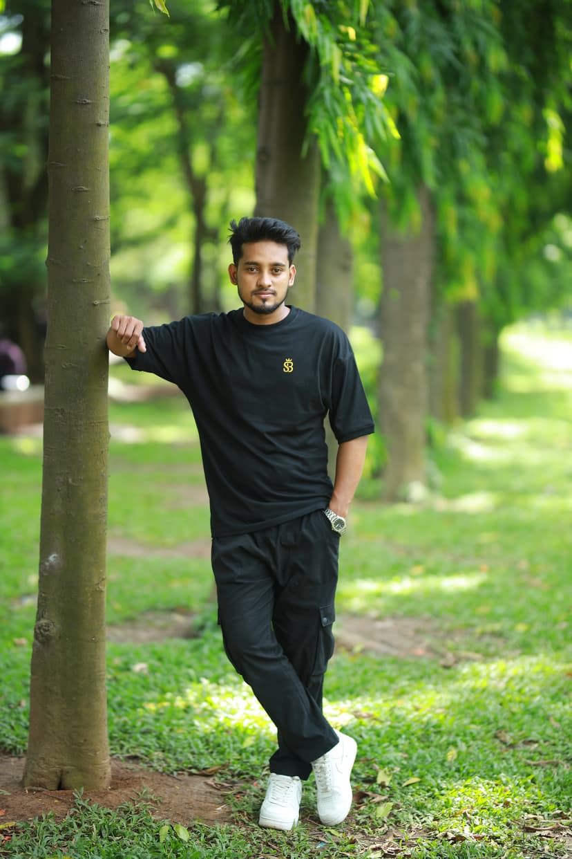 Black t-shirt image 1