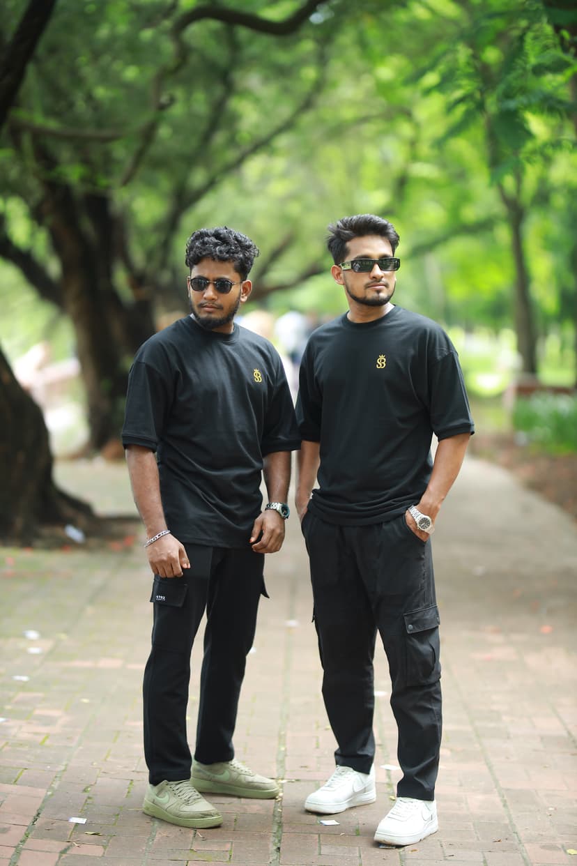 Black t-shirt image 2
