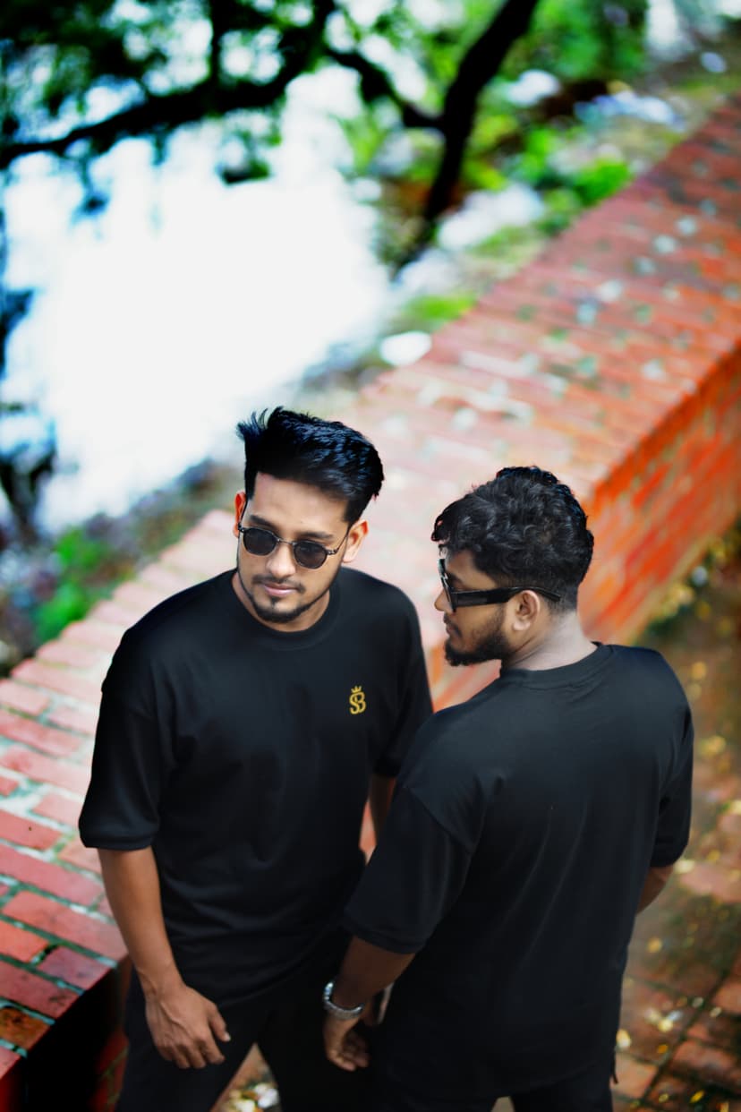 Black t-shirt image 4